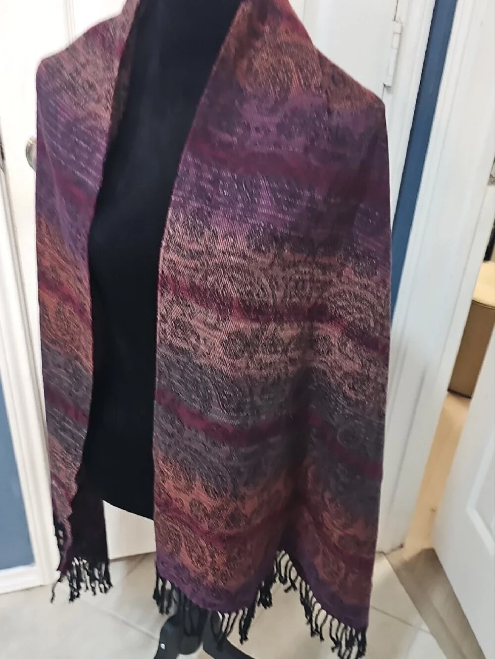 True Vintagehome 80's Multiple Color Paisley Table Runner W Fringe 27